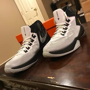 PRICE DROP Nike Zoom Devosion